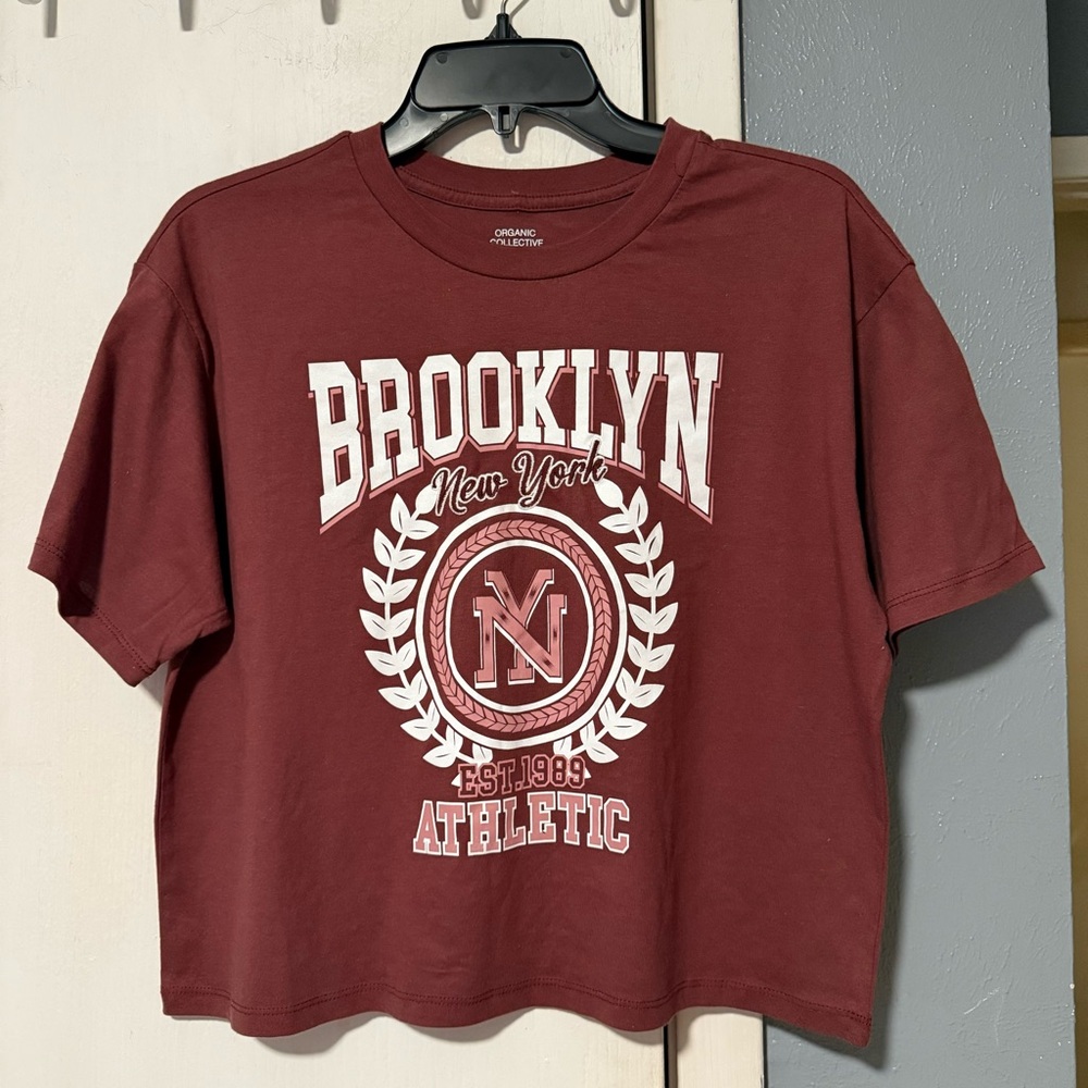 Brooklyn New York Athletic Graphic Tee - Maroon